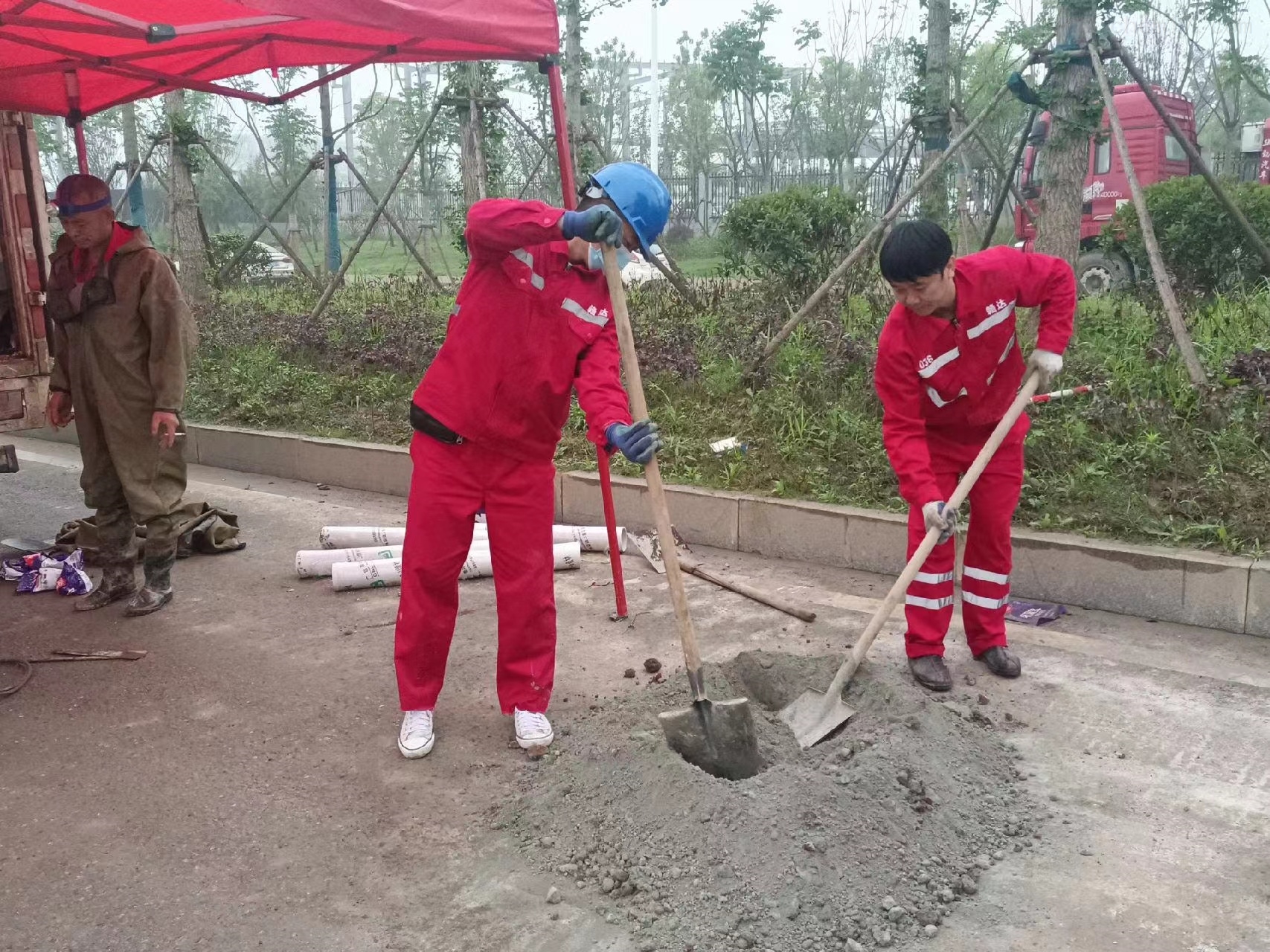 大余管道疏通哪家好】及时进行市政管道清淤